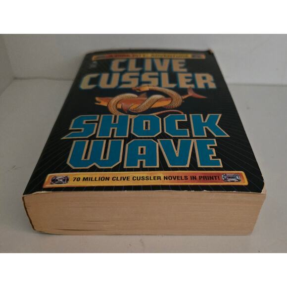 Shock Wave by Clive Cussler A Dirk Pitt Adventure Thriller Action Adventure - Picture 2 of 8